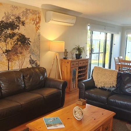 Palm Beach Manor Rockingham Luaran gambar