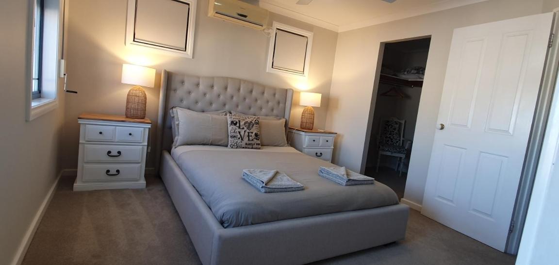 Palm Beach Manor Rockingham Luaran gambar