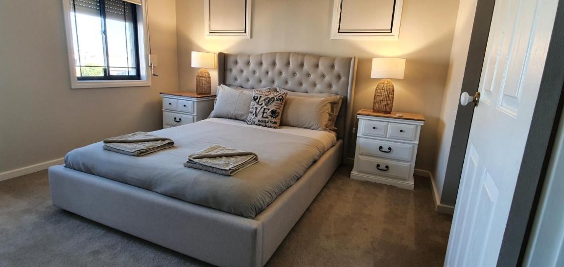Palm Beach Manor Rockingham Luaran gambar
